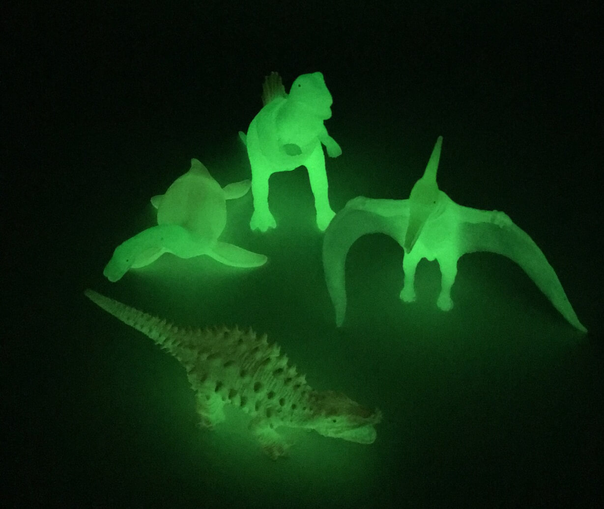 Glow In Dark Dinosaur Set | Ultraviolet